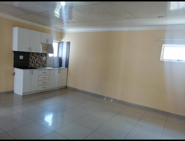 1 bed property to rent in WINCHESTER HILLS